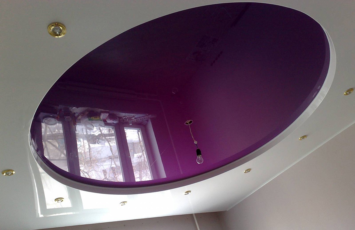 Фиолетовый глянцевый двухуровневый натяжной потолок